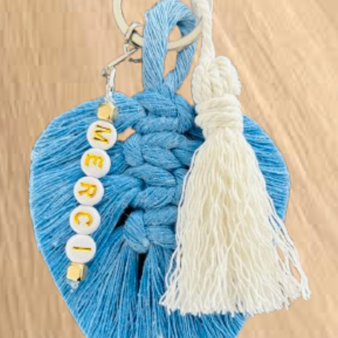 Porte clé pompon - Prêt à offrir