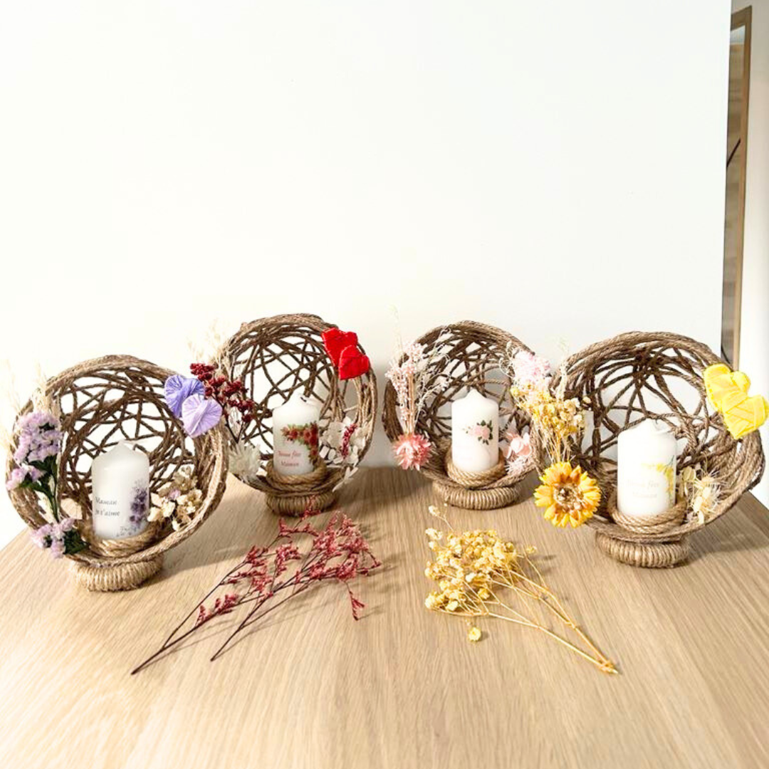 Composition Florale avec Bougie Personnalisée – Cadeau Unique & Intemporel