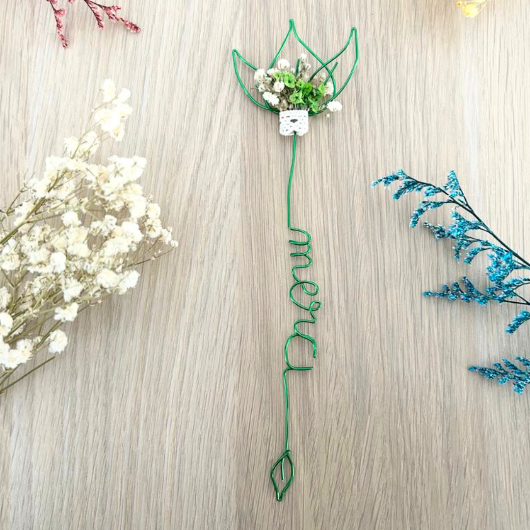 Marque-Page Fleurs Séchées Personnalisé – Fil Métal & Message au Choix – 20 à 25 cm
