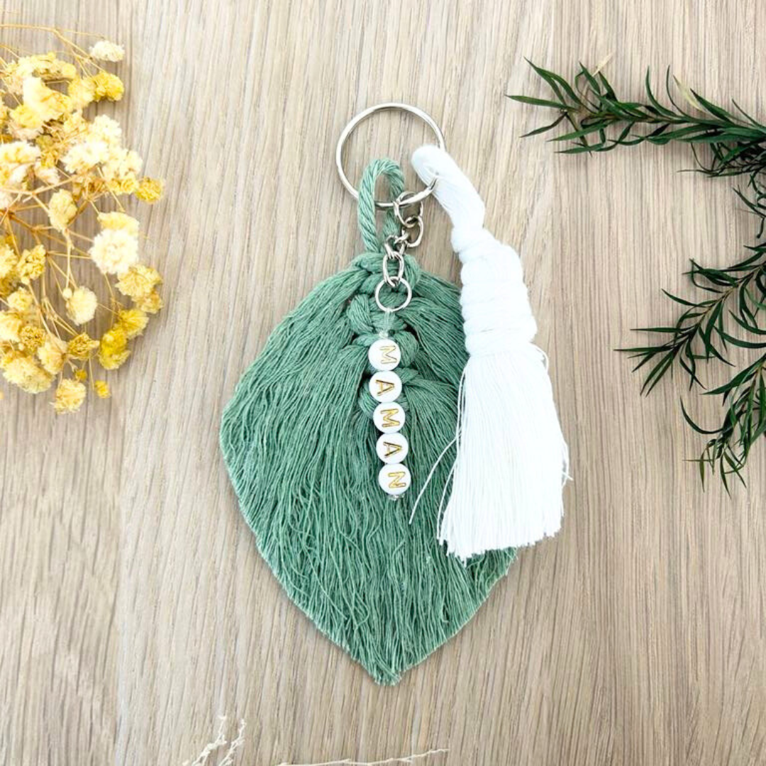 Porte-Clé Macramé Personnalisé – Cadeau Invités de Baptême Original & Bohème