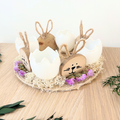 Centre de table de Pâques – Lapins en bois & œufs décoratifs