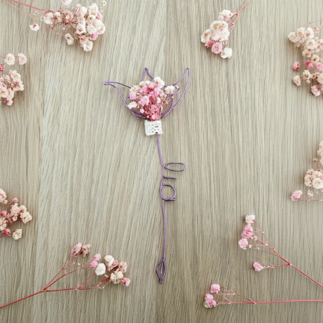 Marque-Page Personnalisé – Fleurs Séchées & Fil Métal – Plaisir d’Offrir