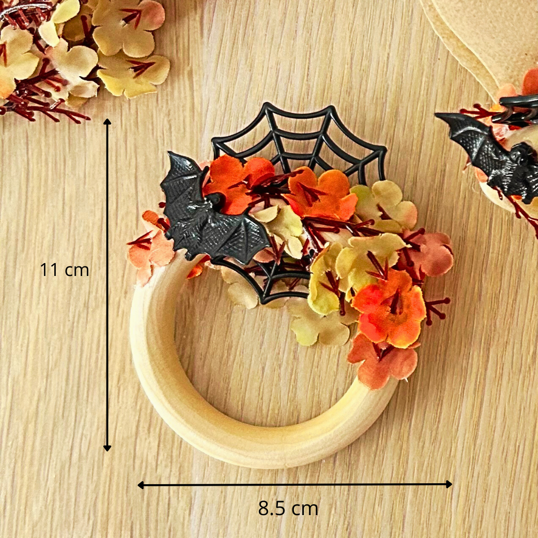 Rond de Serviette Halloween en Bois – Fleurs Artificielles, Toile d’Araignée & Chauve-Souris