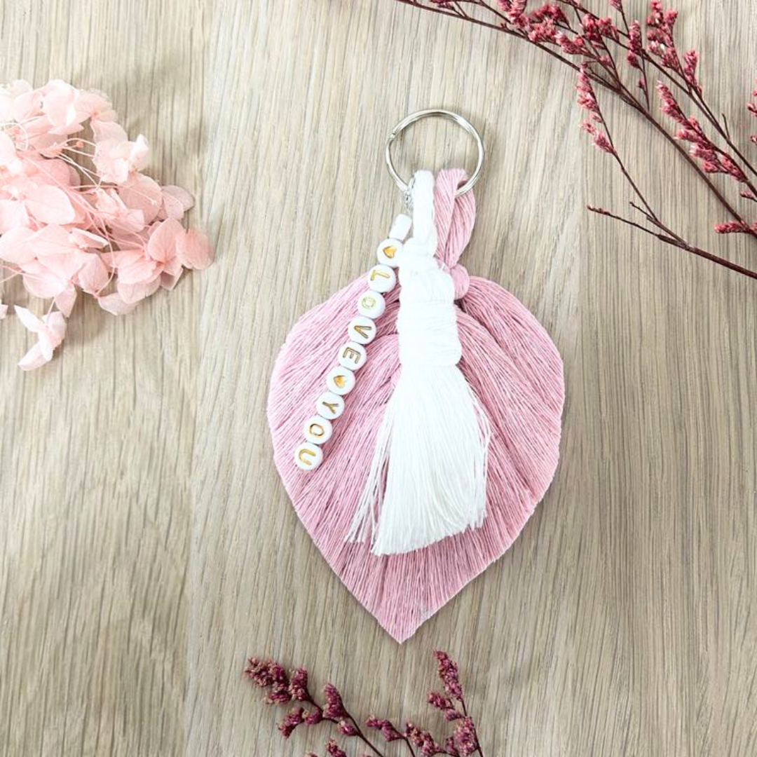 Porte-Clé Macramé Personnalisé – Cadeau Invités de Baptême Original & Bohème