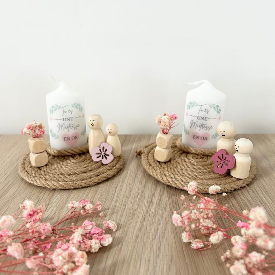 Cadeau personnalisé fin d’année – Bougie & décor artisanal pour Maîtresse, Nounou ou ATSEM