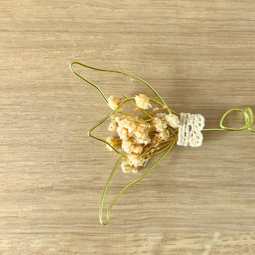 Marque-page personnalisé avec prénom et fleurs séchées – cadeau maîtresse, ATSEM ou nounou