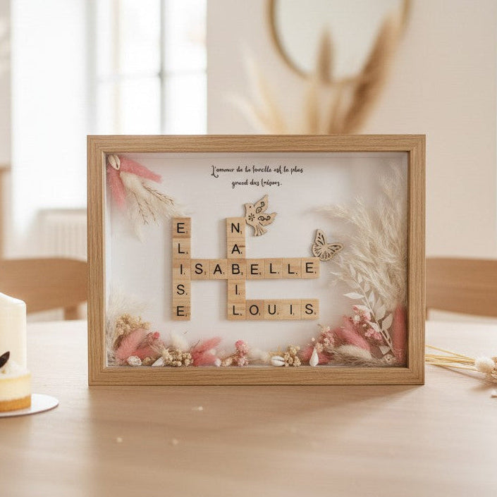Cadre Scrabble personnalisé avec prénoms et fleurs séchées – cadeau anniversaire adulte