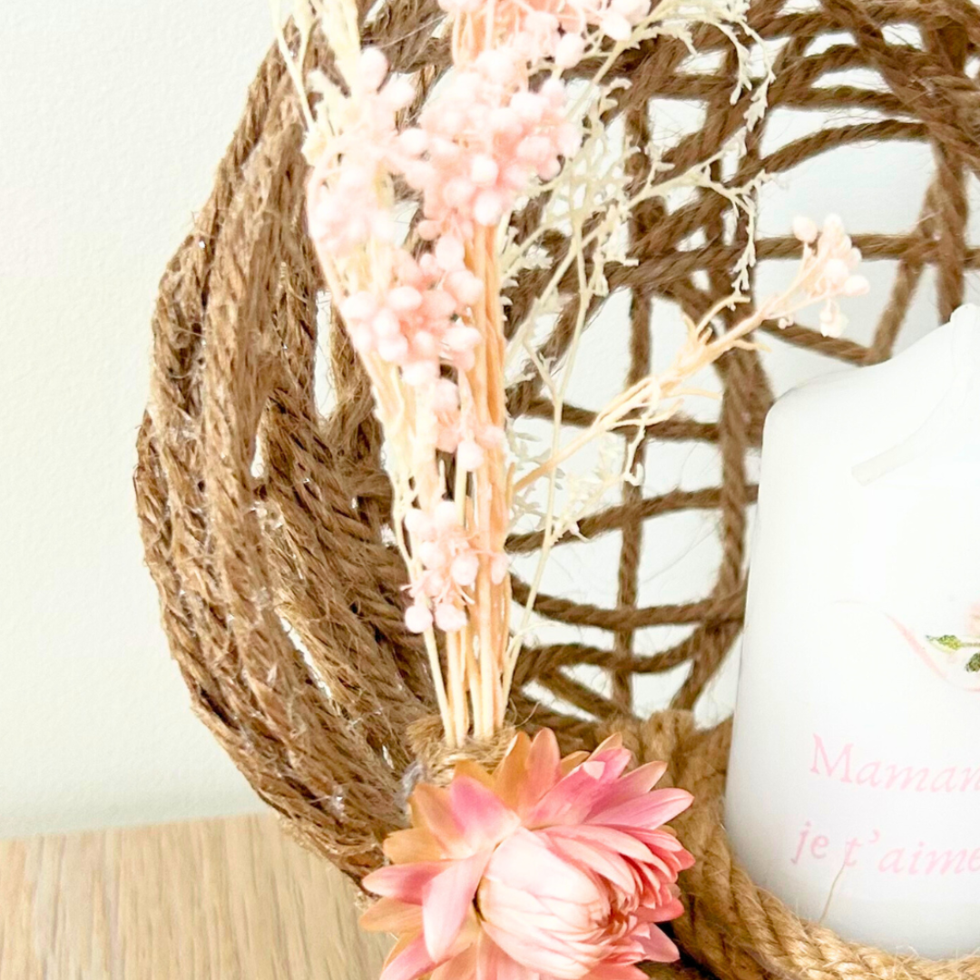 Composition Florale avec Bougie Personnalisée - Cadeau Fête des Mères