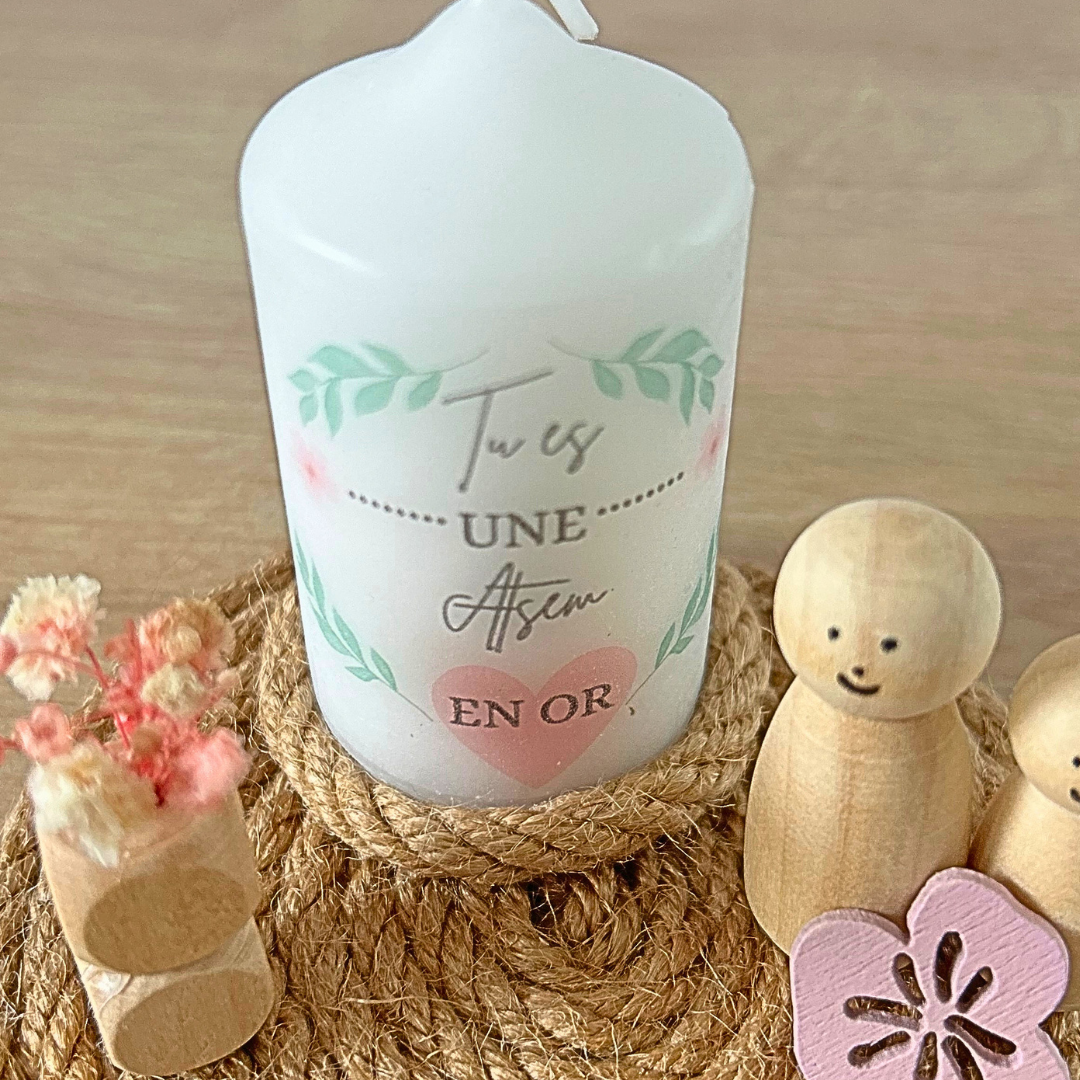 Décoration personnalisée avec bougie – Cadeau maîtresse, ATSEM ou nounou