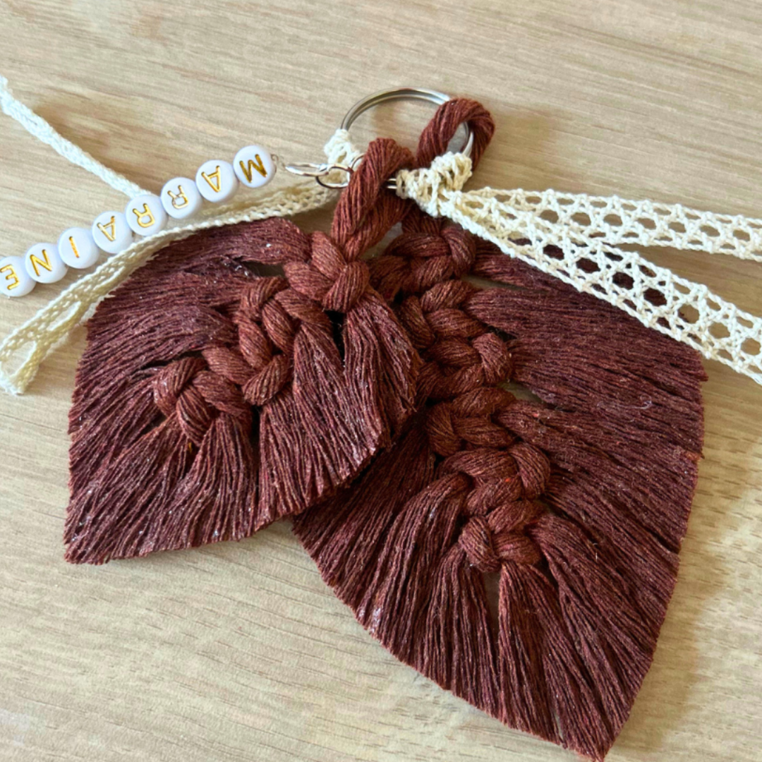 Porte-clés personnalisé macramé avec prénom – Annonce parrain marraine originale