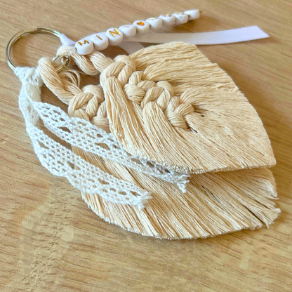 Porte-clés personnalisé macramé avec prénom – Annonce grossesse originale