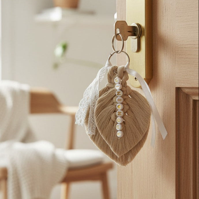 Porte-clés personnalisé macramé avec prénom – Annonce grossesse originale