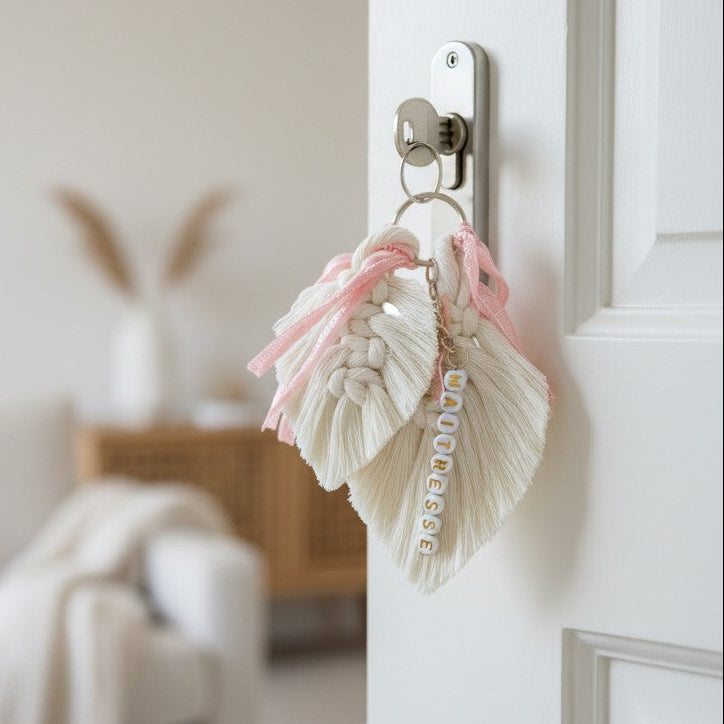 Porte-clés personnalisé macramé avec prénom – Cadeau maîtresse, nounou, ATSEM