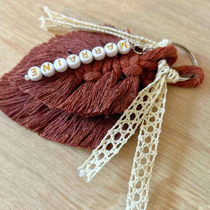 Porte-clés personnalisé macramé avec prénom – Annonce parrain marraine originale