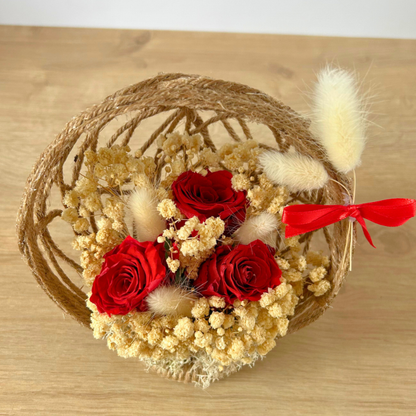 Composition florale mariage – roses éternelles cadeau pour les mariés
