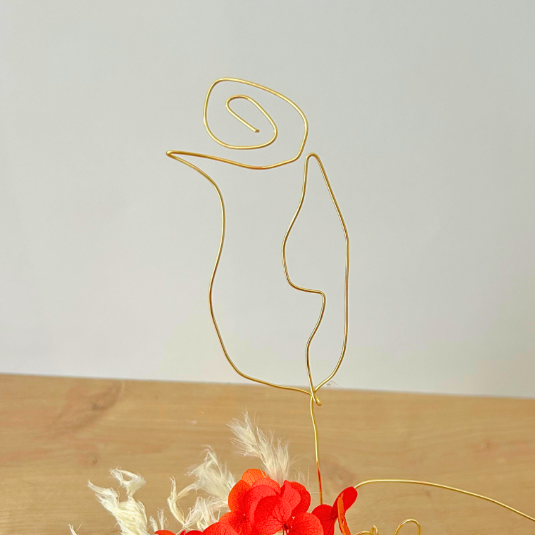 Centre de table anniversaire fleurs séchées – bouquet personnalisé avec prénom ou cœur