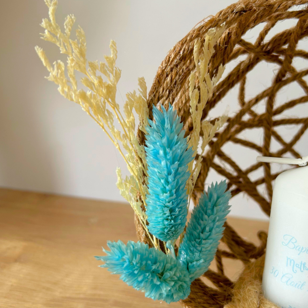 Centre de table baptême personnalisé avec bougie – décoration douce et fait main