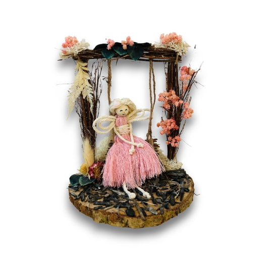 Fée Lumineuse Personnalisée sur Balançoire – Cadeau Poétique à Offrir