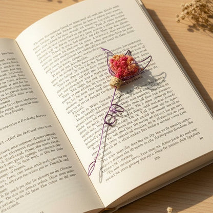 Marque-page personnalisé fleurs séchées – cadeau romantique Saint-Valentin