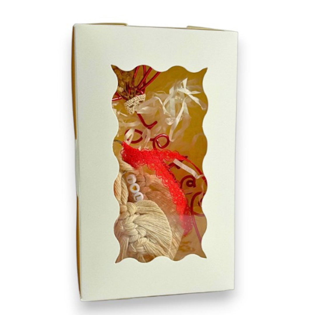 Coffret Cadeau “Je t’aime” – Porte-Clé en Macramé &amp; Marque-Page Fleuri