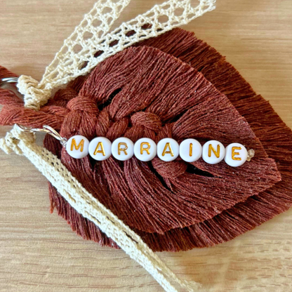Porte-clés personnalisé macramé avec prénom – Annonce parrain marraine originale