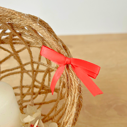 Composition florale personnalisée avec bougie – Cadeau Saint-Valentin romantique