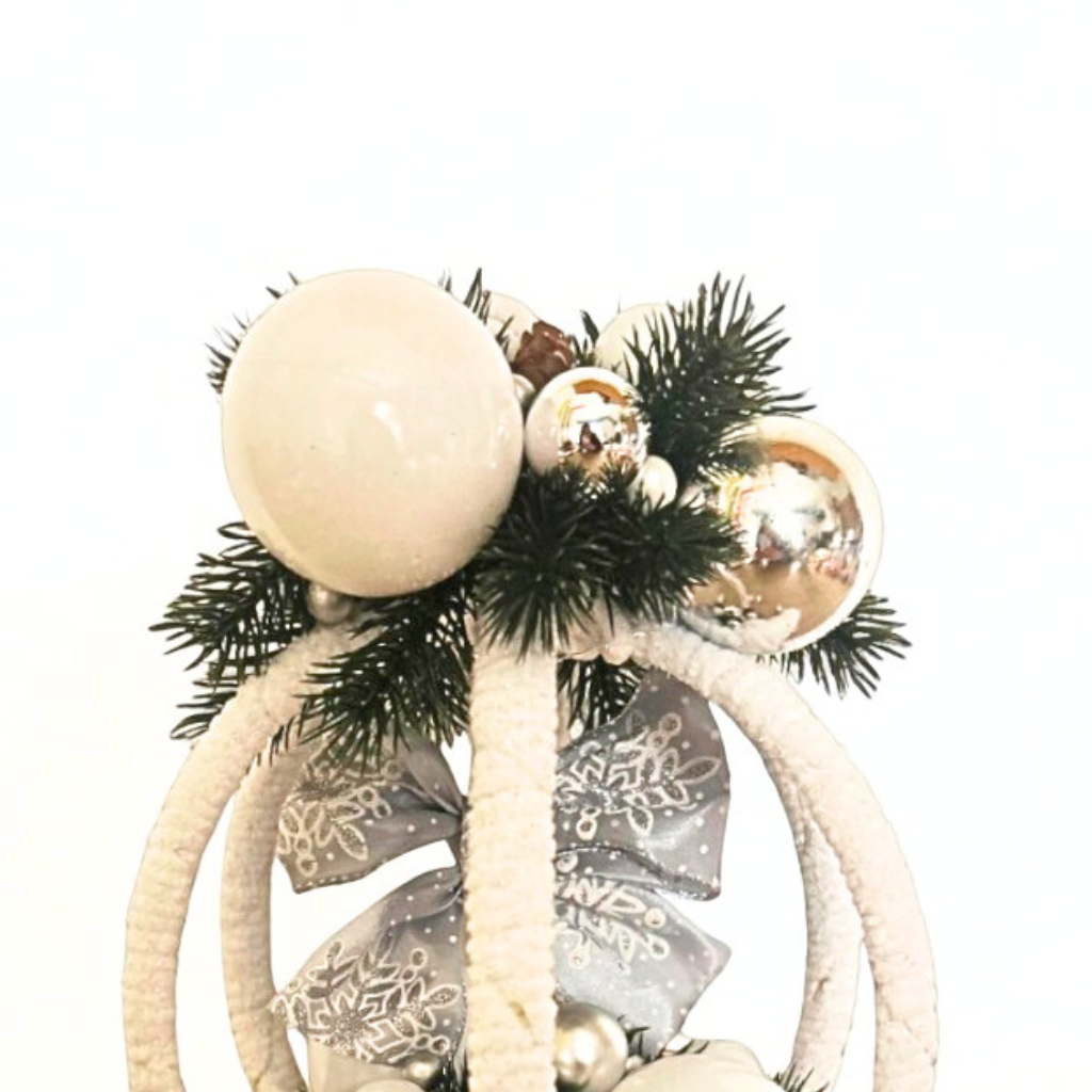 Grande Boule de Noël Lumineuse – Création Artisanale en Bambou et Laine