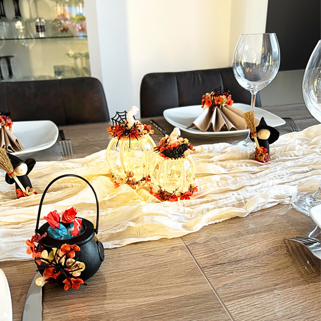 Citrouille Lumineuse Halloween – Décoration de Table avec Fleurs Artificielles