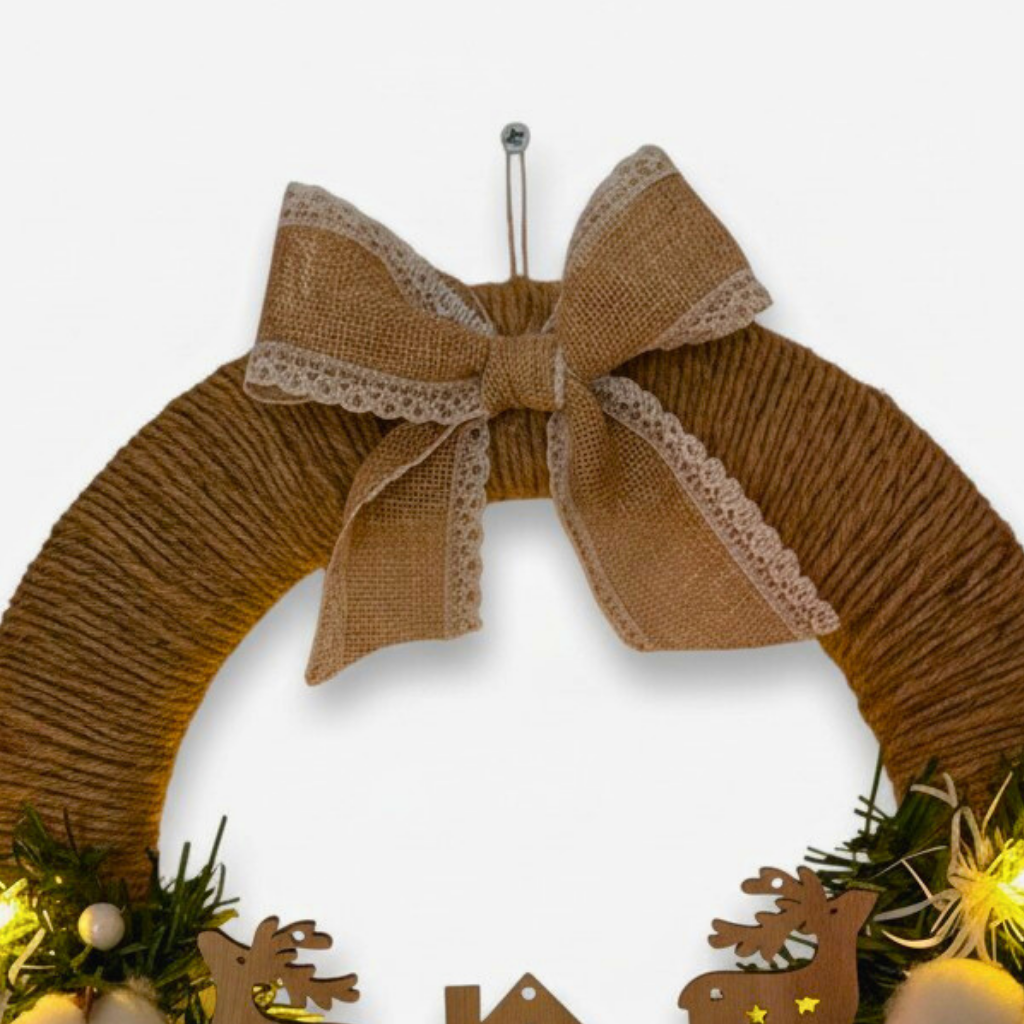 Couronne de Porte de Noël Blanche & Lumineuse – Création Artisanale en Bois, Jute & Fleurs Blanches