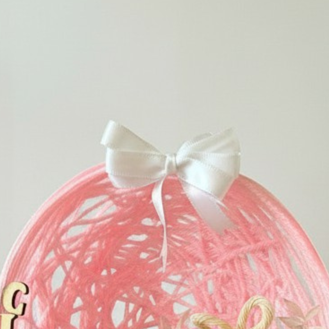 Œuf de Pâques personnalisé – lapin macramé & œuf Kinder