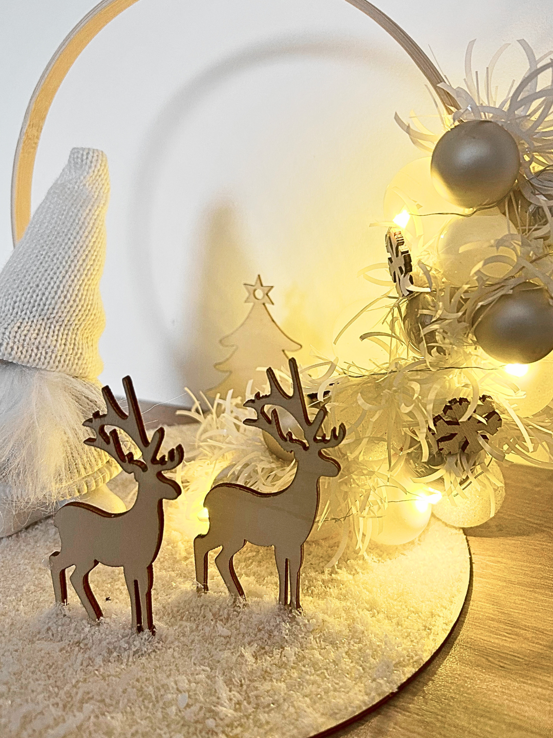 Décoration Lumineuse de Noël – Gnome, Cerfs & Boules de Noël