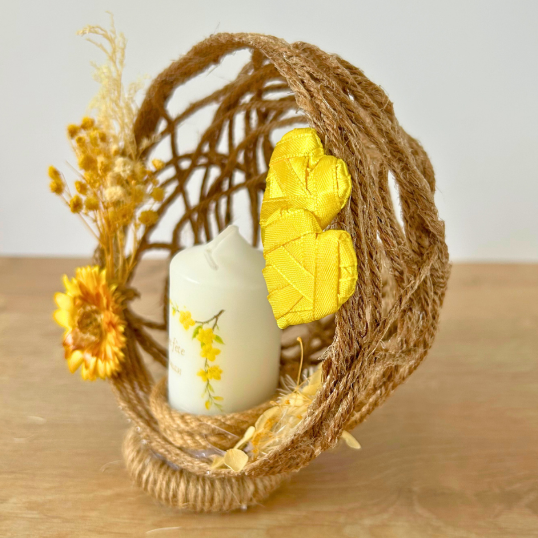 Composition florale personnalisée avec bougie – Cadeau Fête des Mères