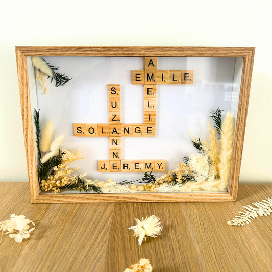 Cadre Scrabble Personnalisé Prénoms & Fleurs Séchées – Cadeau Témoin & Demoiselle d’Honneur