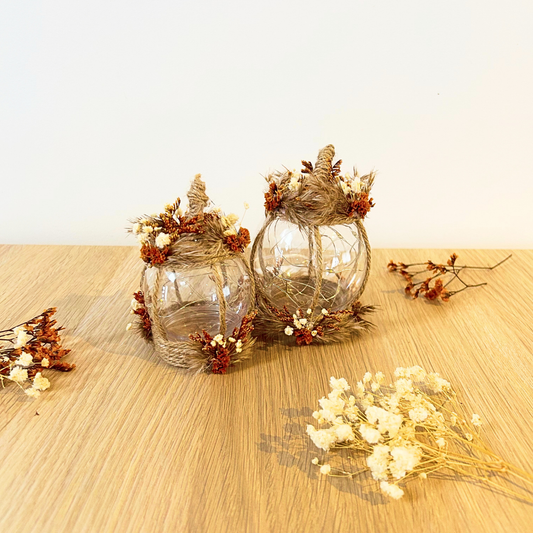 Citrouille Lumineuse Décorative – Fleurs Séchées Marron, Beige & Blanc – Déco Automne & Halloween