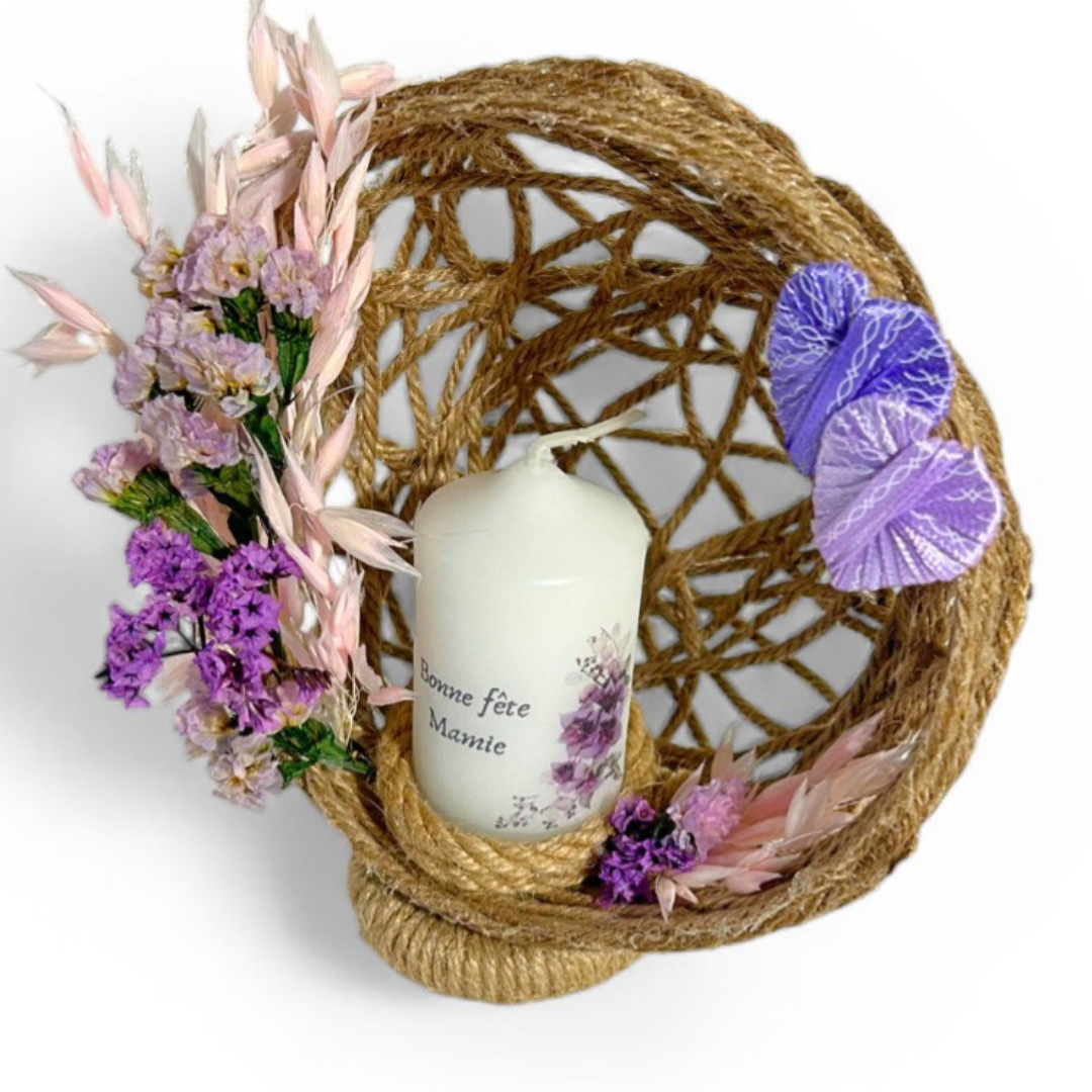 Composition Florale avec Bougie Personnalisée - Centre de Table d’Anniversaire