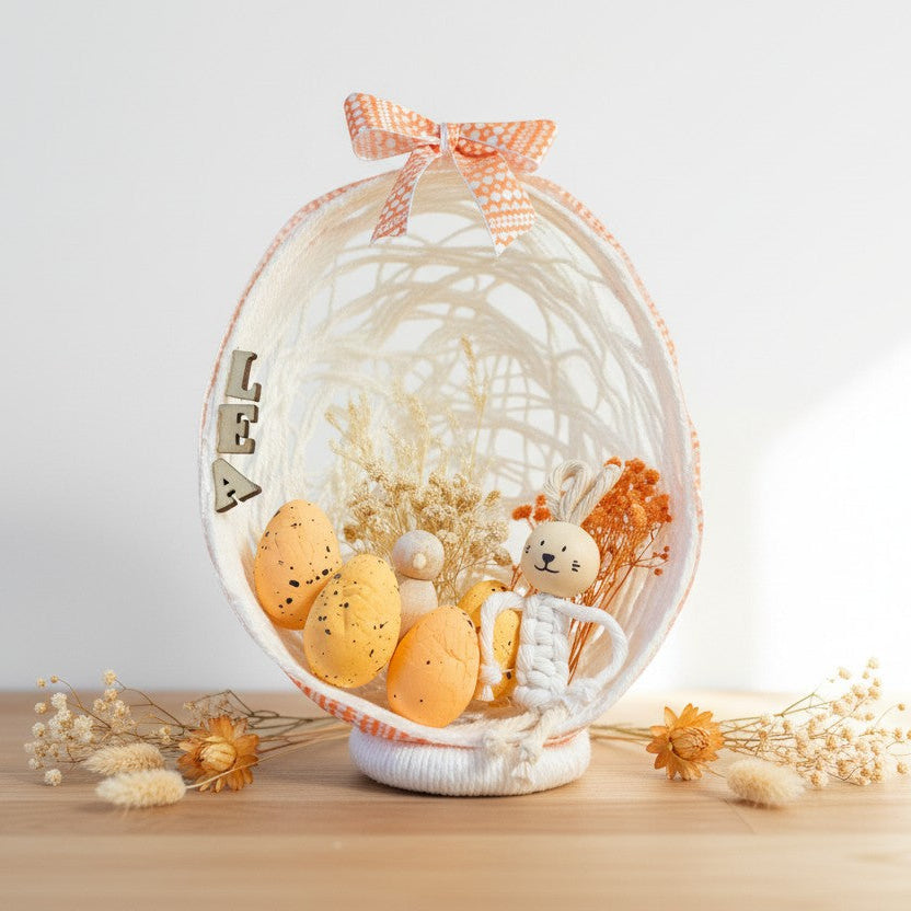 Œuf de Pâques personnalisé – décoration lapin macramé & fleurs séchées