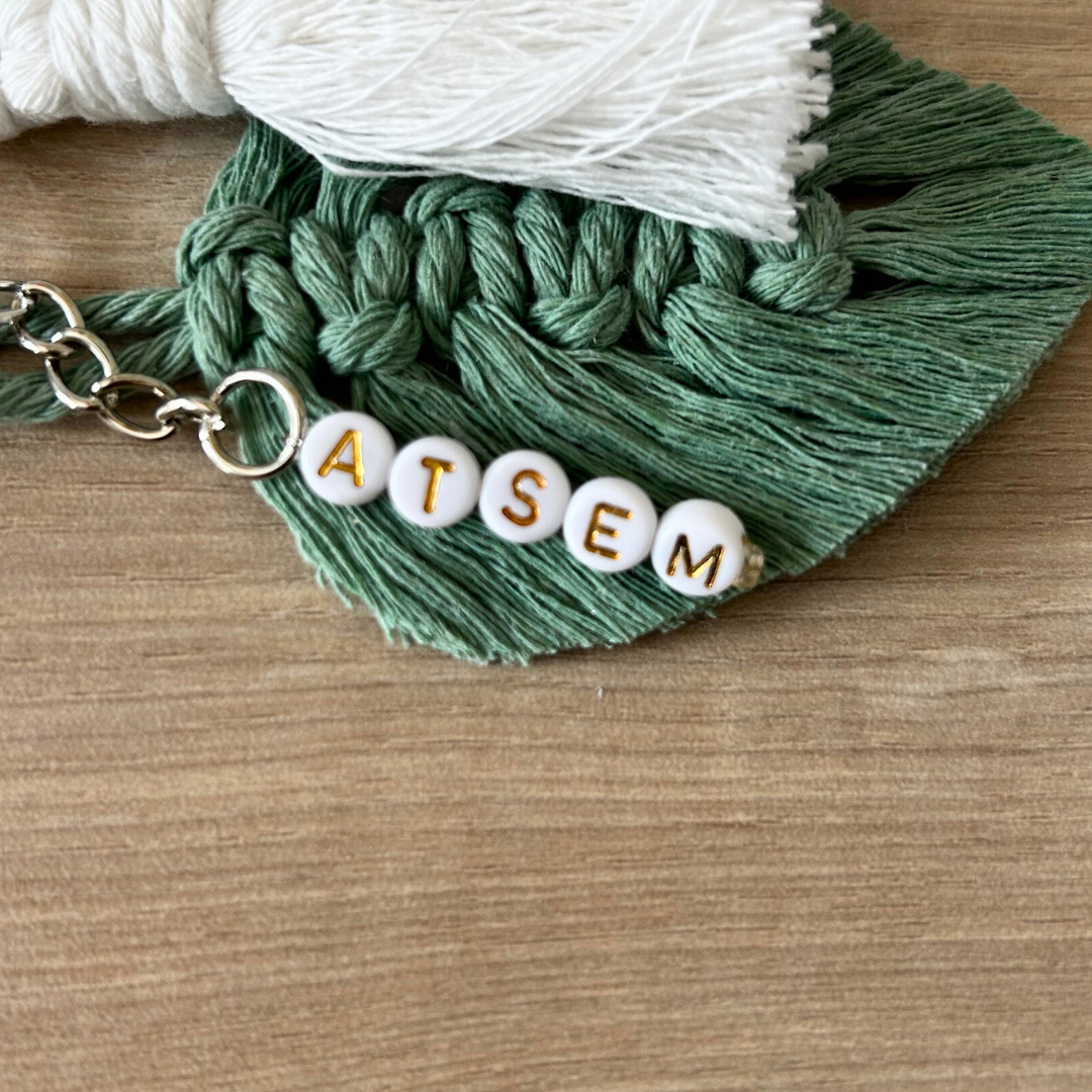 Porte-clé personnalisé macramé – cadeau maîtresse, ATSEM, nounou fin d’année