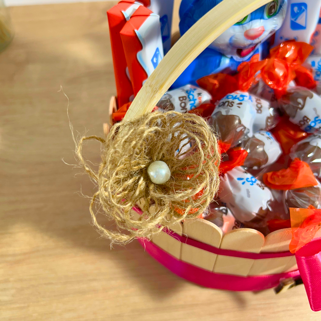Panier de Pâques garni – chocolats & lapin personnalisable