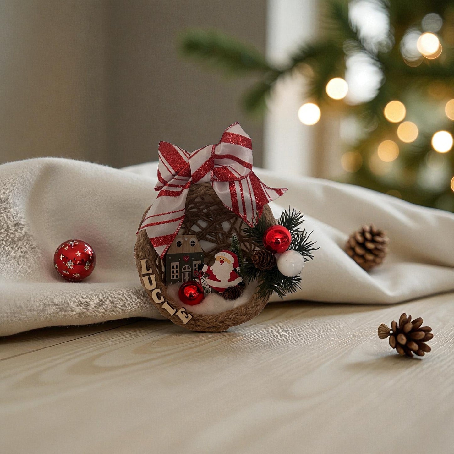 Boule de Noël Personnalisée en corde de jute – Modèle Grand Format 16 cm