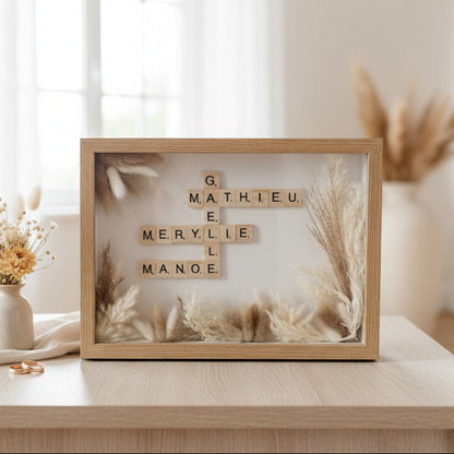 Cadre Scrabble Personnalisé avec Prénoms & Fleurs Séchées – Cadeau Unique pour les Mariés