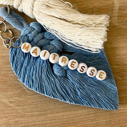Porte-clé personnalisé macramé – cadeau maîtresse, ATSEM, nounou fin d’année
